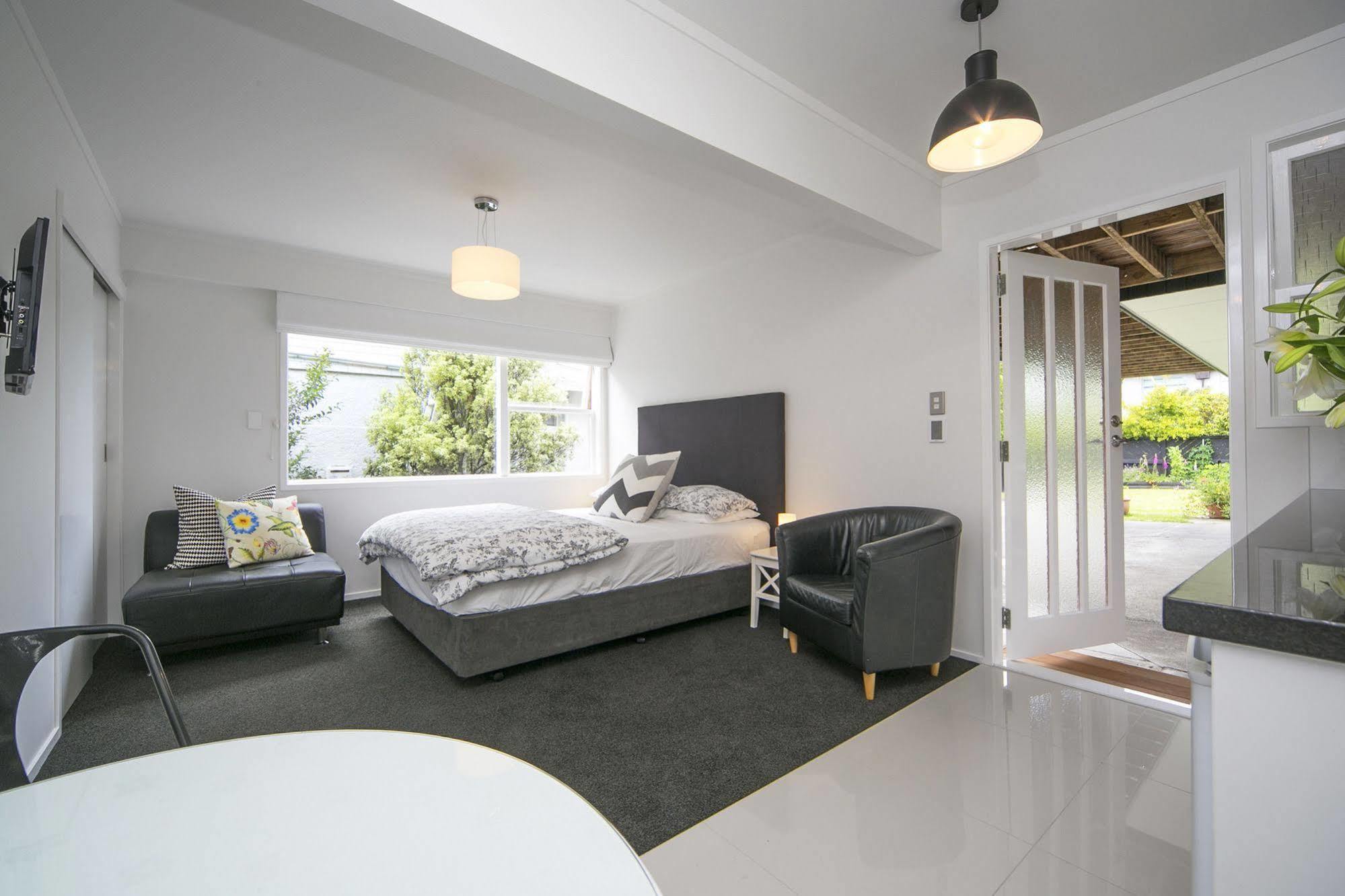 Kohimarama Beach Bed & Breakfast - Style And Privacy In Superb Location Auckland Eksteriør billede